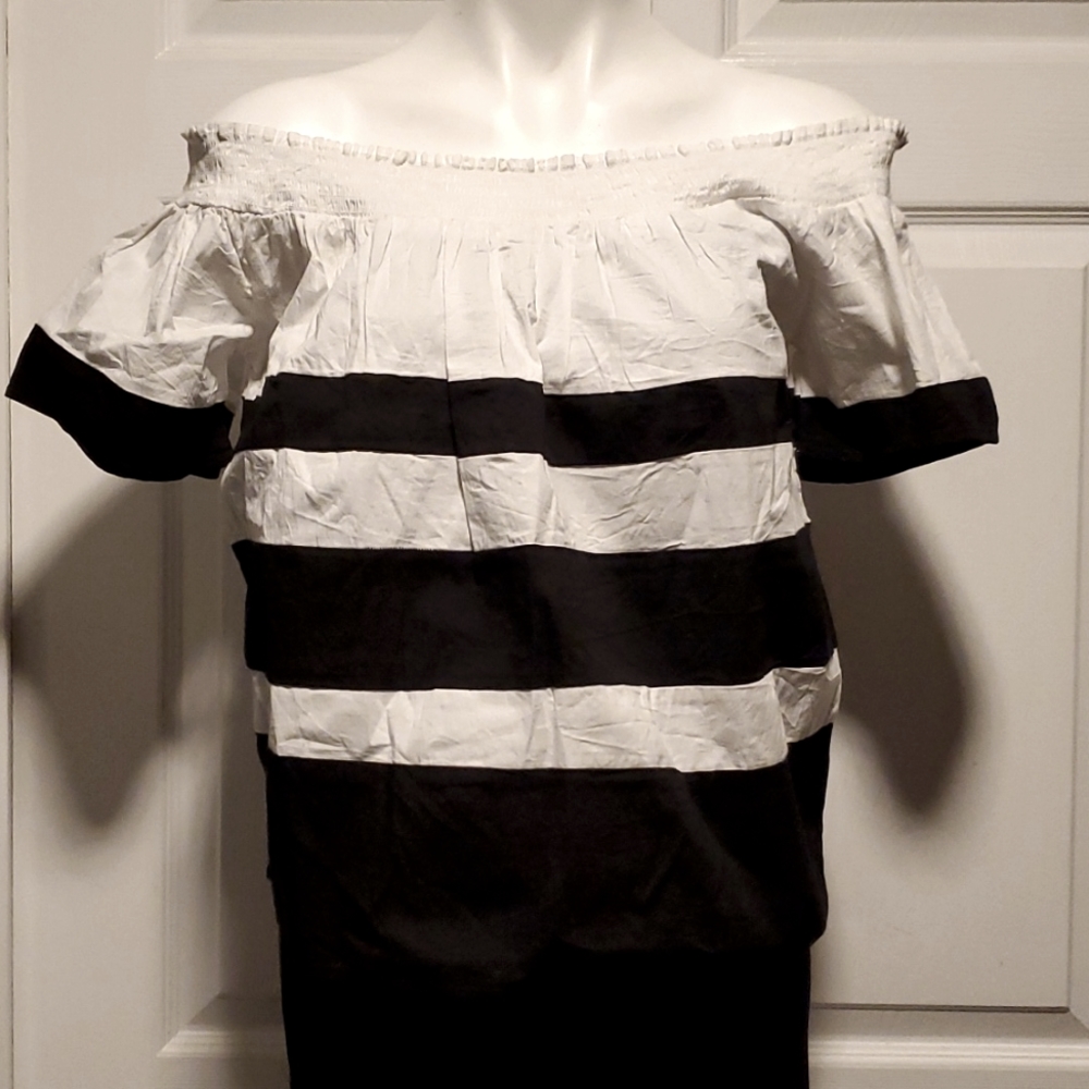 NWOT Derek Heart Black/White Stripes Off The Shoulder Women's Blouse - Large hig